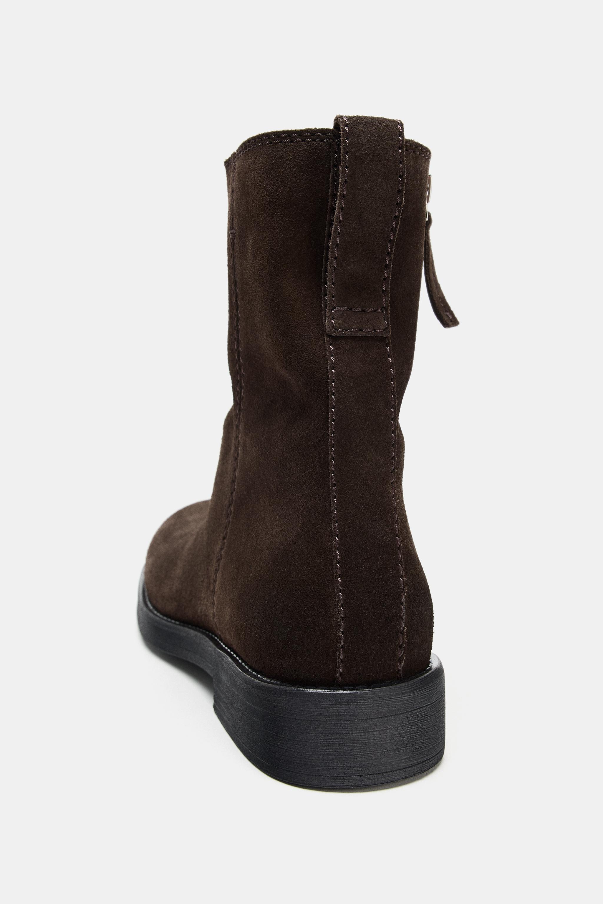BOTTINES PLATES EN DAIM